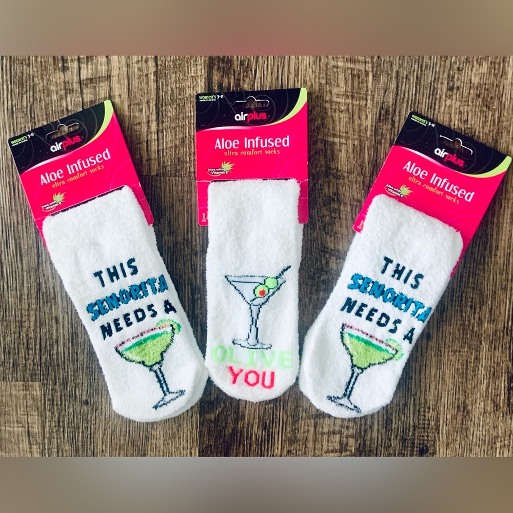 Airplus ~ Designed to soothe and comfort feet, infused w/ aloe and vitamin E